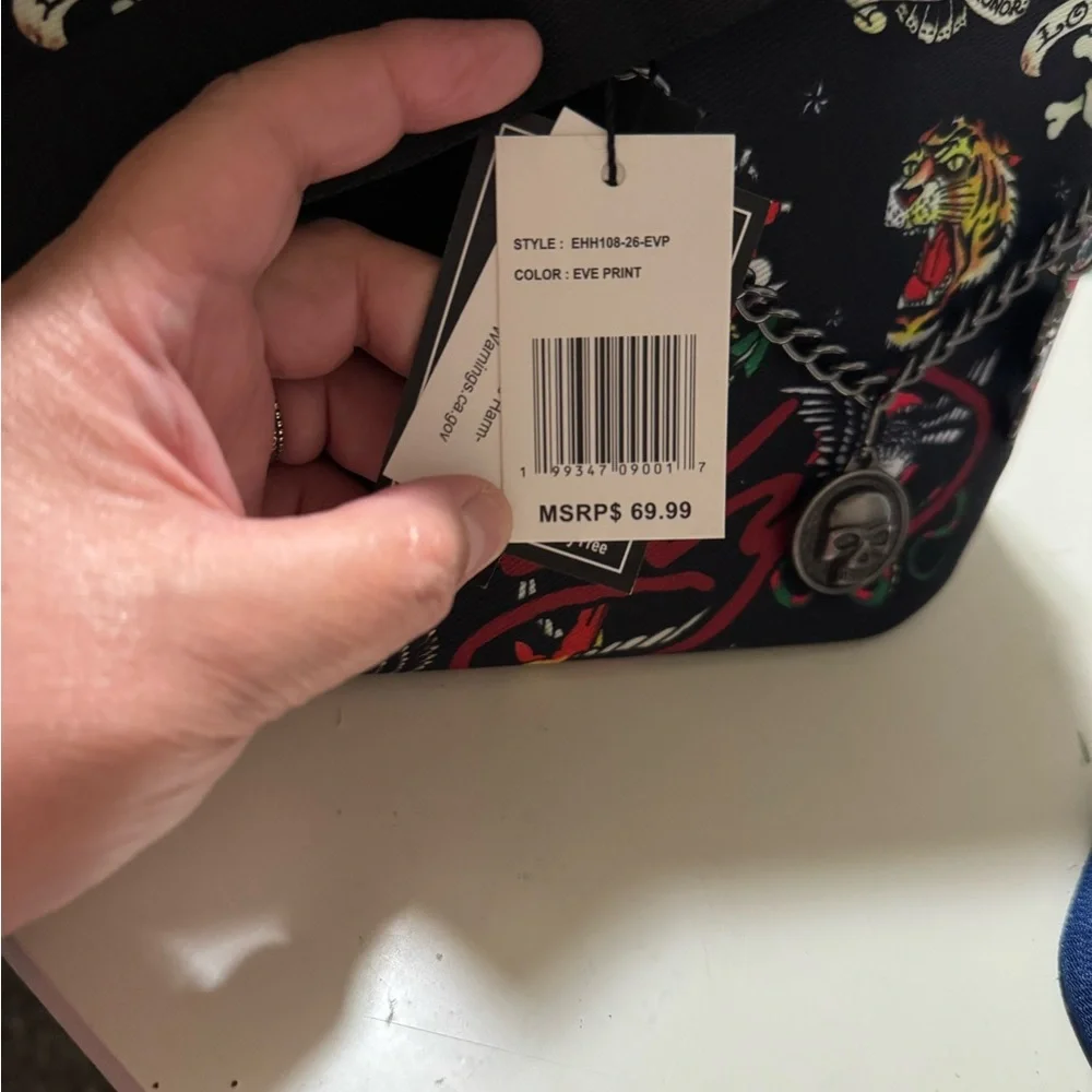 NWT Ed Hardy Eve Print Graphic Tote w/Chain (16”x10”bag size) w/zip - Picture 10 of 10